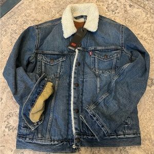 NWT Levi’s Sherpa Jean Trucker Jacket